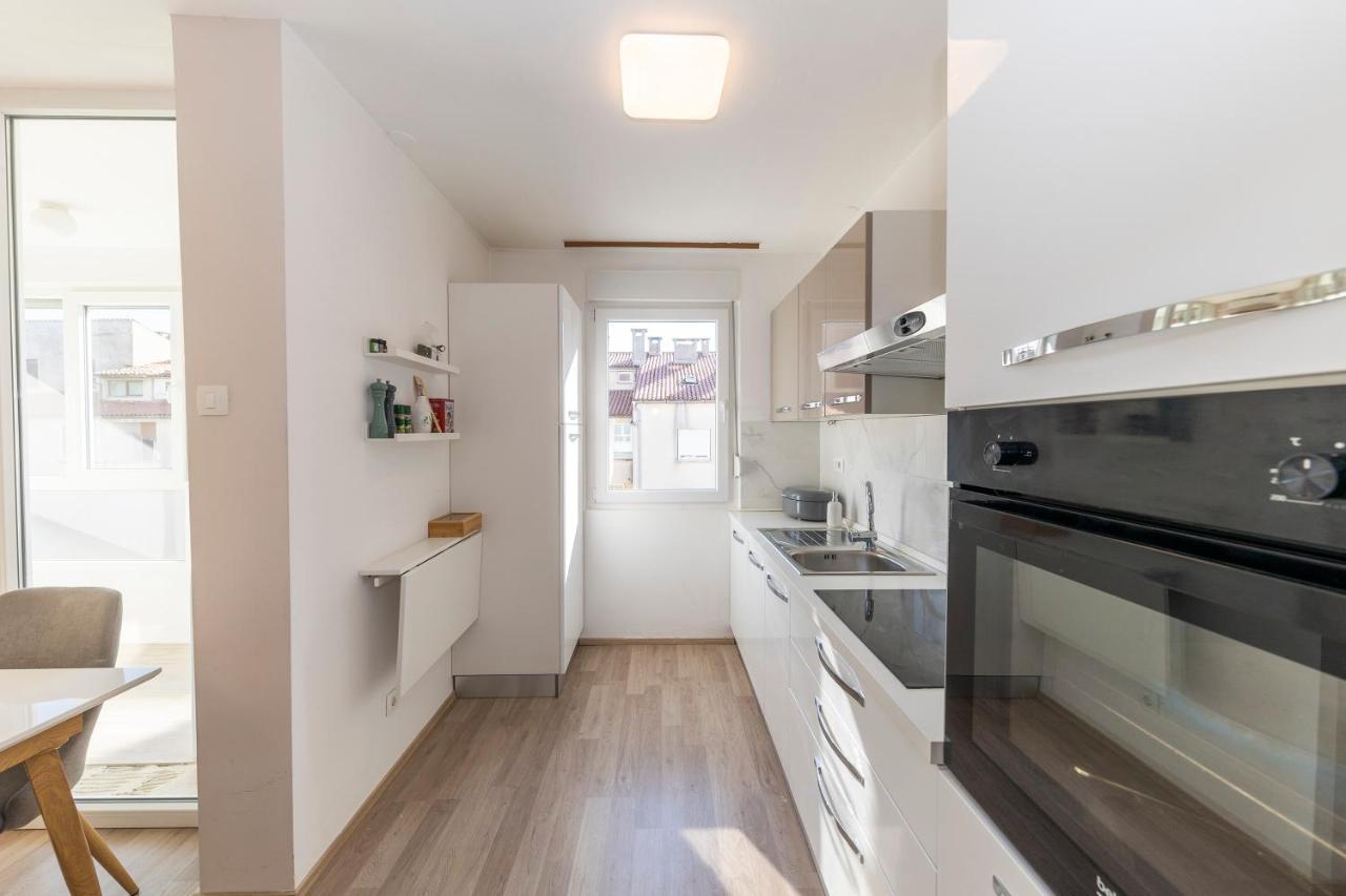Apartman Morena Appartamento Zara Esterno foto
