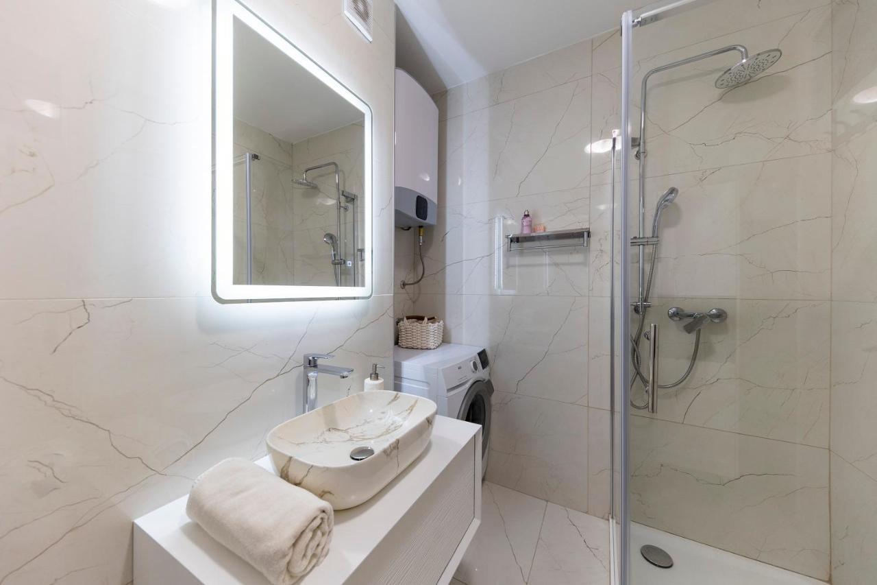 Apartman Morena Appartamento Zara Esterno foto